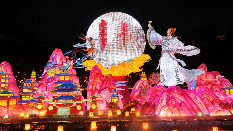2026粤港澳大湾区灯会・匠心打造「李白对月」主题灯组