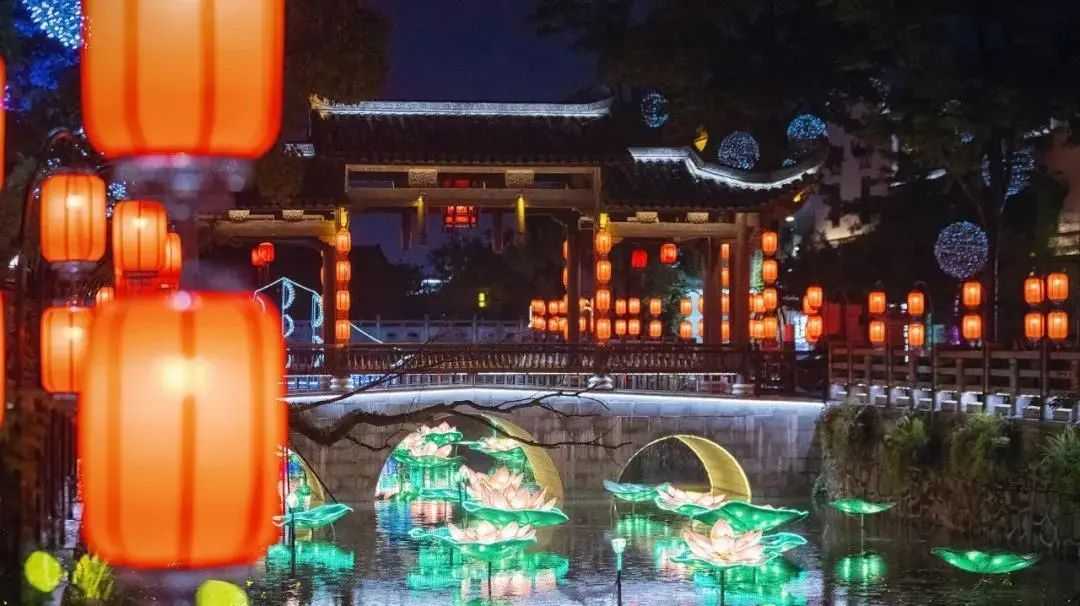新春灯会|观鸠兹花灯会，过地道中国年
