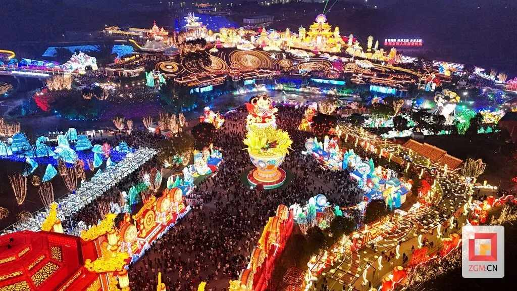 厉害了！自贡灯会斩获“2025旅游创新贡献奖”